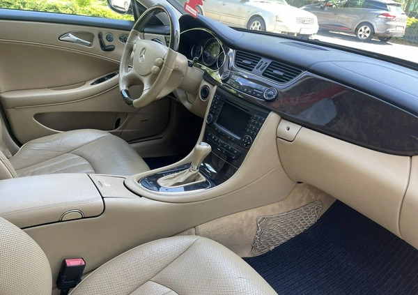 Mercedes-Benz CLS cena 47900 przebieg: 178000, rok produkcji 2005 z Nowy Tomyśl małe 781